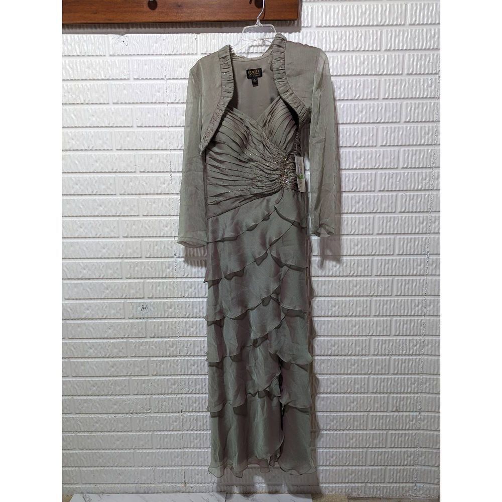 Ignite Evenings by Carol Lin Womens Iridescent Green Sequin Gown & Jacket 8 NWT